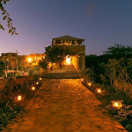 우다이푸르 Manmatha A Luxury Retreat B&B 외부 사진
