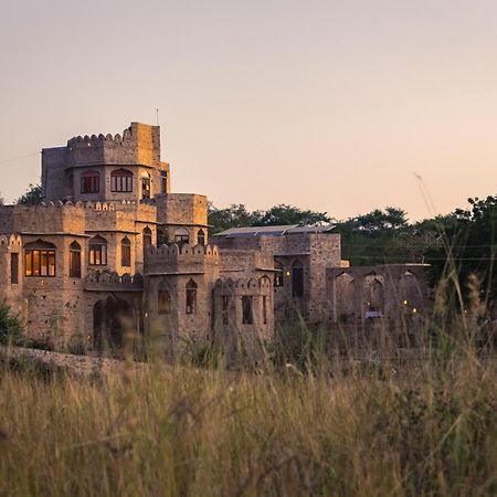 우다이푸르 Manmatha A Luxury Retreat B&B 외부 사진