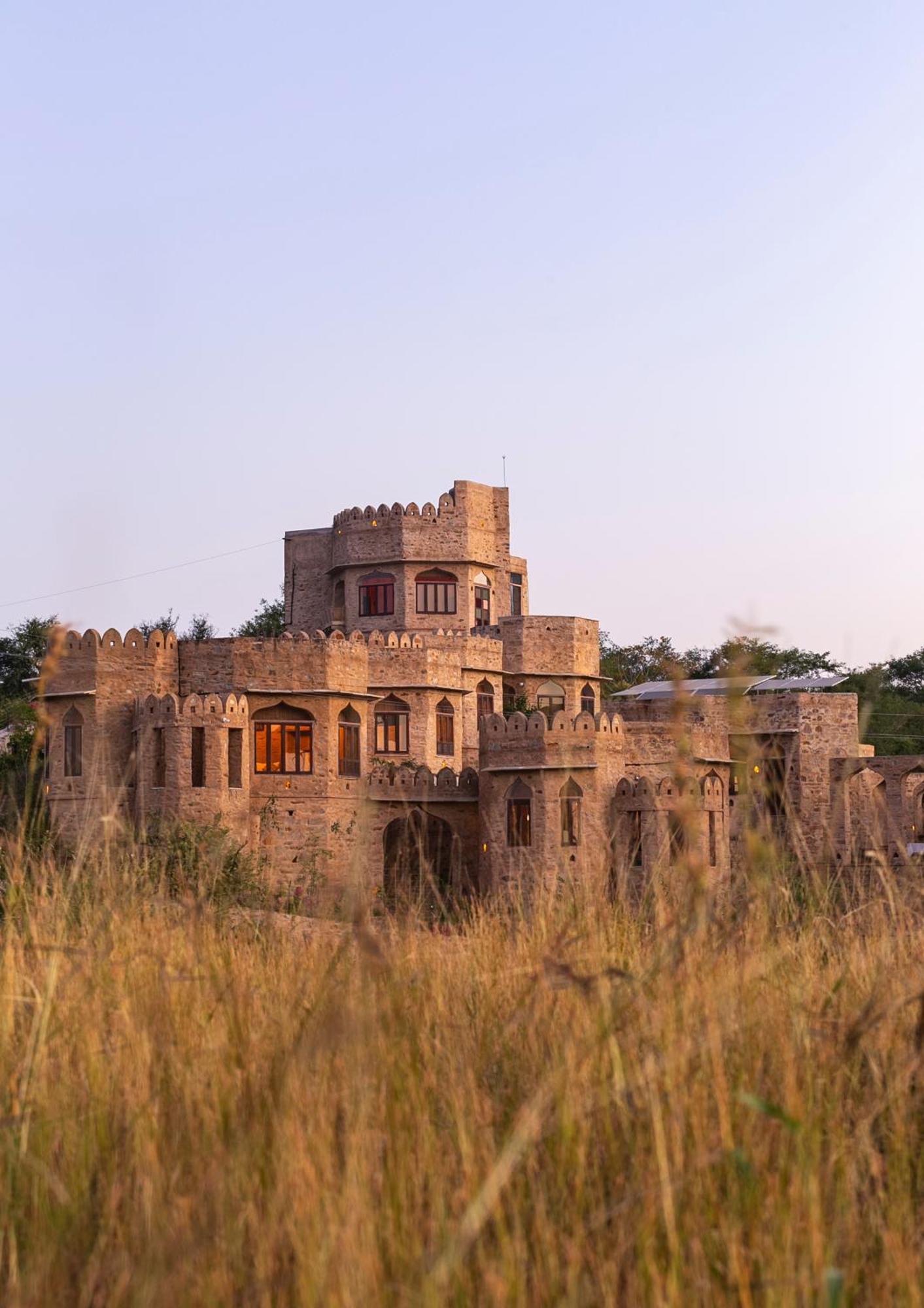 우다이푸르 Manmatha A Luxury Retreat B&B 외부 사진