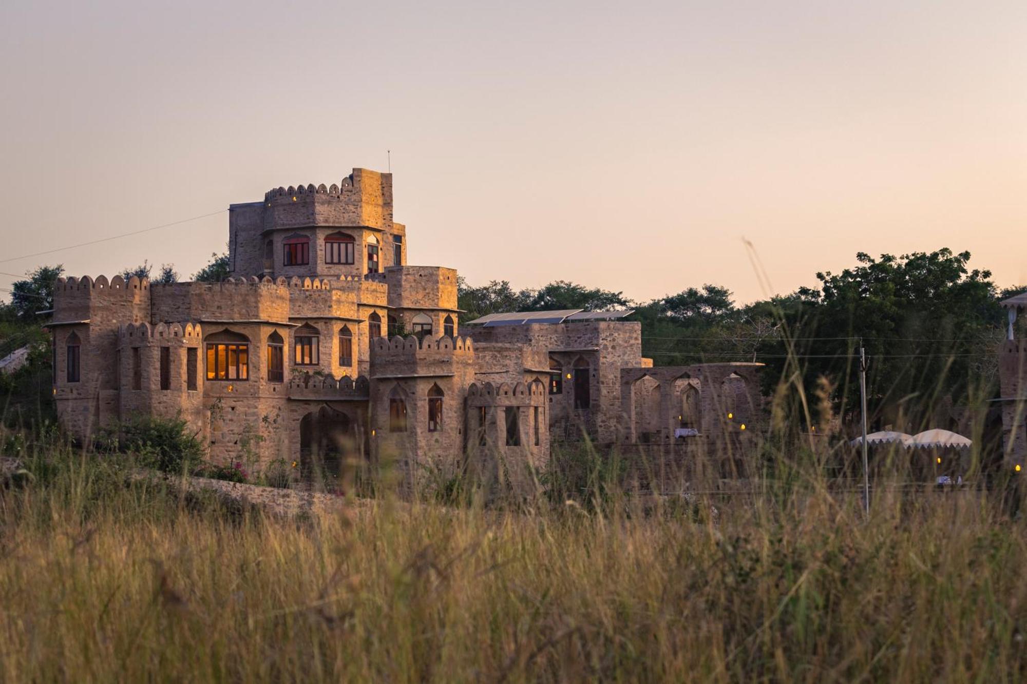 우다이푸르 Manmatha A Luxury Retreat B&B 외부 사진